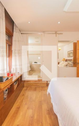 Casa à venda com 350m², 3 quartos e 4 vagasSuíte 3