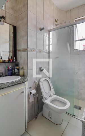 Apartamento à venda com 105m², 2 quartos e 2 vagasBanheiro 