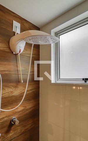 Apartamento para alugar com 63m², 2 quartos e 2 vagasBanheiro do Corredor 