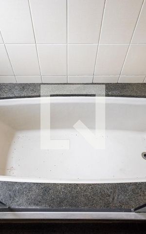 Apartamento à venda com 230m², 5 quartos e 3 vagasBanheiro da Suíte 1