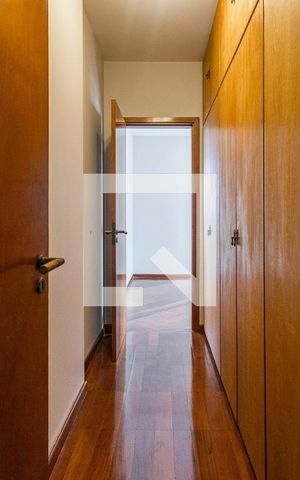 Apartamento à venda com 230m², 5 quartos e 3 vagasCorredor