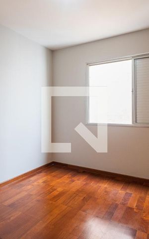 Apartamento à venda com 230m², 5 quartos e 3 vagasQuarto 2