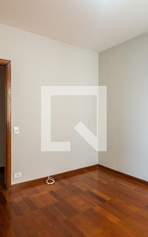 Apartamento à venda com 230m², 5 quartos e 3 vagasQuarto 2