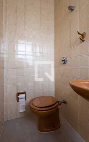 Apartamento à venda com 230m², 5 quartos e 3 vagasBanheiro da Suíte 2