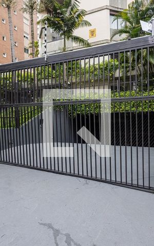 Apartamento à venda com 230m², 5 quartos e 3 vagasFachada