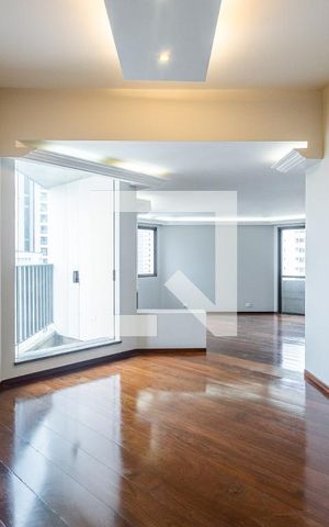 Apartamento à venda com 230m², 5 quartos e 3 vagasSala
