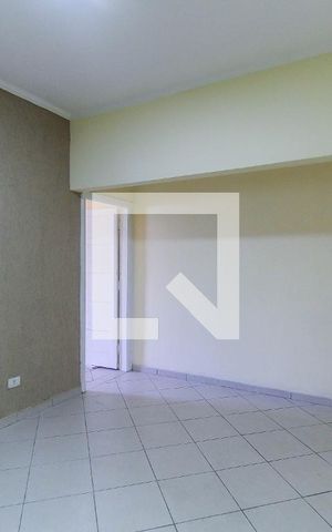 Casa para alugar com 55m², 1 quarto e sem vaga Casa para alugar com 55m², 1 quarto e sem vagaSala
