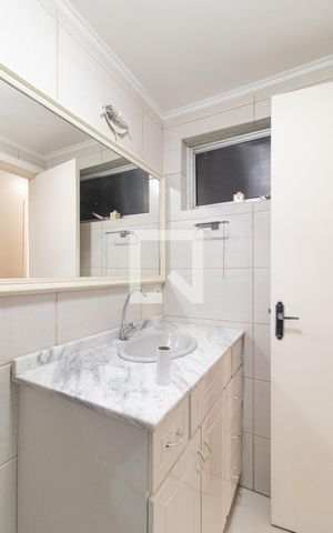 Apartamento à venda com 65m², 2 quartos e 1 vaga Apartamento à venda com 65m², 2 quartos e 1 vagaBanheiro