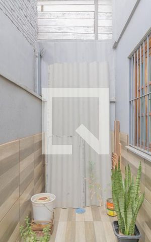 Casa de condomínio à venda com 68m², 2 quartos e 1 vaga Casa de condomínio à venda com 68m², 2 quartos e 1 vagaQuintal