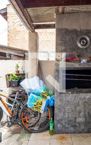 Casa à venda com 60m², 3 quartos e 1 vagaÁrea de Serviço