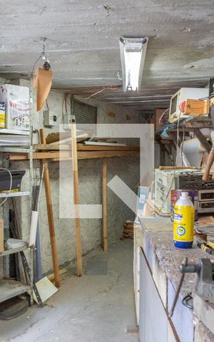 Casa à venda com 220m², 1 quarto e 1 vaga Casa à venda com 220m², 1 quarto e 1 vagaOficina