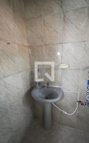 Casa para alugar com 20m², 1 quarto e sem vaga Casa para alugar com 20m², 1 quarto e sem vagaBanheiro