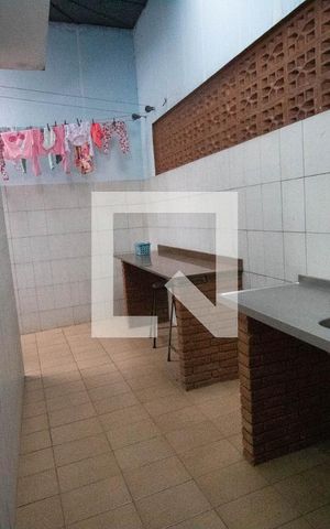 Casa à venda com 240m², 3 quartos e 2 vagas Casa à venda com 240m², 3 quartos e 2 vagasChurrasqueira