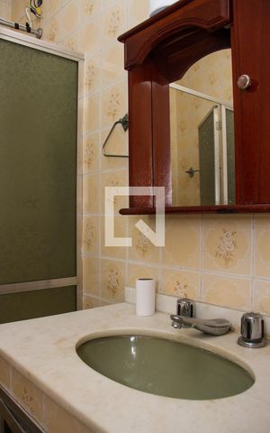Casa à venda com 90m², 3 quartos e 1 vagaBanheiro da Suíte 02
