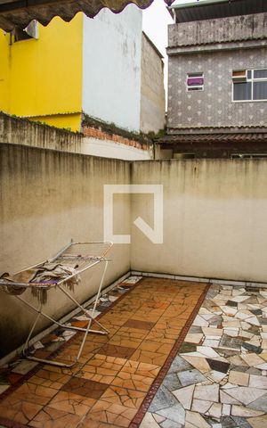 Casa à venda com 90m², 3 quartos e 1 vagaÁrea de Serviço