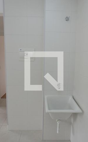Apartamento à venda com 32m², 2 quartos e sem vaga Apartamento à venda com 32m², 2 quartos e sem vagaSala / Cozinha / serviço
