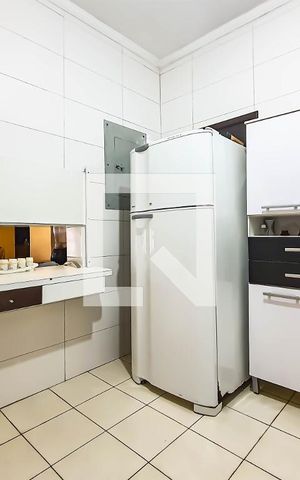 Casa para alugar com 650m², 7 quartos e 5 vagas Casa para alugar com 650m², 7 quartos e 5 vagasCozinha - Armários