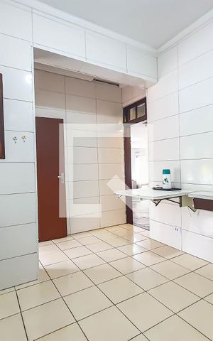 Casa para alugar com 650m², 7 quartos e 5 vagas Casa para alugar com 650m², 7 quartos e 5 vagasCozinha