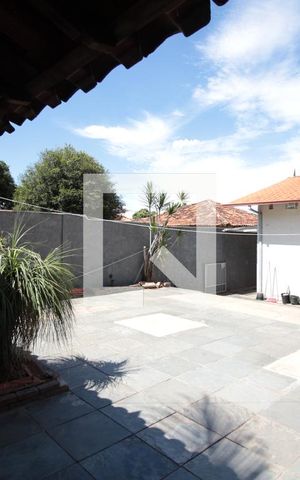 Casa à venda com 90m², 3 quartos e 1 vagaQuintal