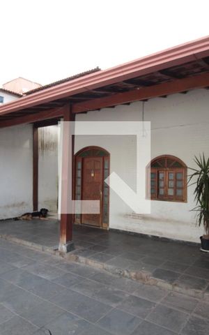 Casa à venda com 90m², 3 quartos e 1 vagaGaragem