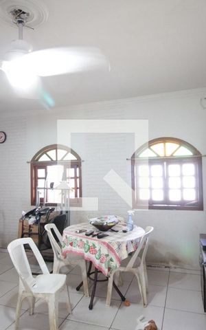 Casa à venda com 90m², 3 quartos e 1 vagaCopa