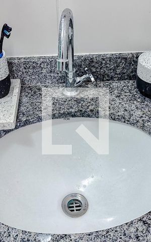 Apartamento para alugar com 24m², 1 quarto e sem vagaBanheiro da Suíte