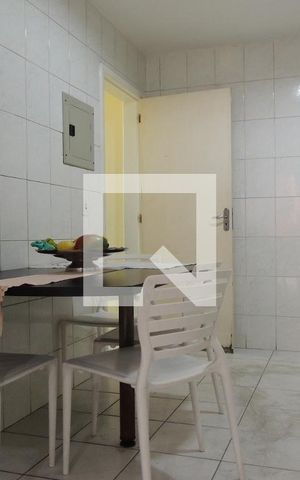 Casa à venda com 548m², 8 quartos e 2 vagasCozinha - Armários