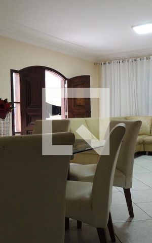 Casa à venda com 548m², 8 quartos e 2 vagasSala 