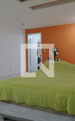 Casa à venda com 548m², 8 quartos e 2 vagasQuarto Suíte 4