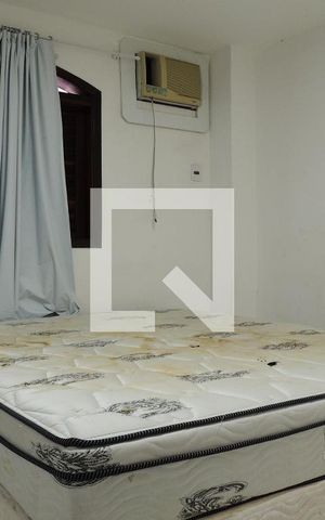 Casa à venda com 548m², 8 quartos e 2 vagasQuarto Suíte 2