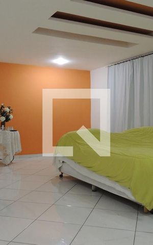 Casa à venda com 548m², 8 quartos e 2 vagasQuarto Suíte 4