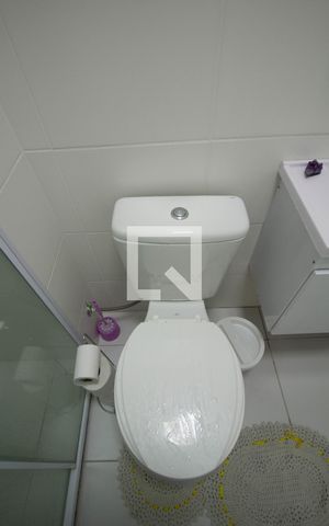 Apartamento para alugar com 32m², 2 quartos e sem vaga Apartamento para alugar com 32m², 2 quartos e sem vagaBanheiro