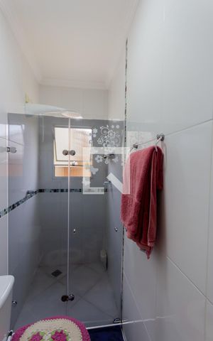 Apartamento à venda com 140m², 3 quartos e 2 vagas Apartamento à venda com 140m², 3 quartos e 2 vagasBanheiro da Suíte