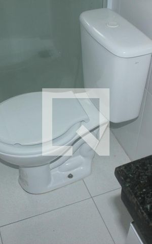 Casa para alugar com 81m², 3 quartos e 2 vagasBanheiro