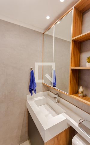 Apartamento à venda com 90m², 2 quartos e 1 vaga Apartamento à venda com 90m², 2 quartos e 1 vagaBanheiro da Suíte