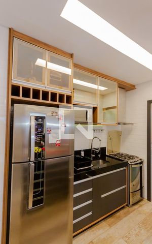Apartamento à venda com 90m², 2 quartos e 1 vaga Apartamento à venda com 90m², 2 quartos e 1 vagaArmário