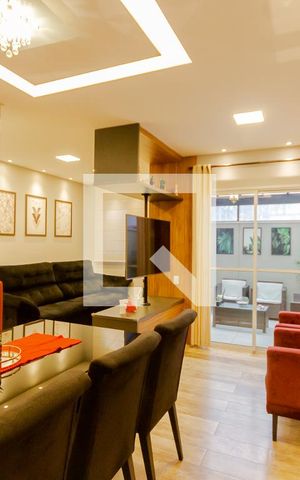Apartamento à venda com 90m², 2 quartos e 1 vaga Apartamento à venda com 90m², 2 quartos e 1 vagaSala