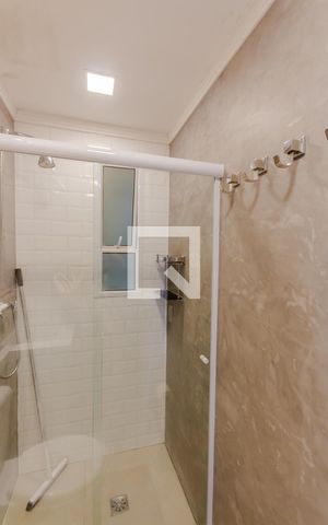 Apartamento à venda com 90m², 2 quartos e 1 vaga Apartamento à venda com 90m², 2 quartos e 1 vagaBanheiro da Suíte