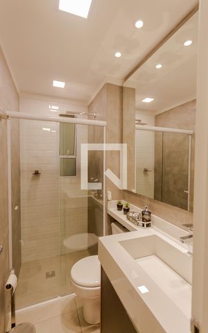 Apartamento à venda com 90m², 2 quartos e 1 vaga Apartamento à venda com 90m², 2 quartos e 1 vagaBanheiro