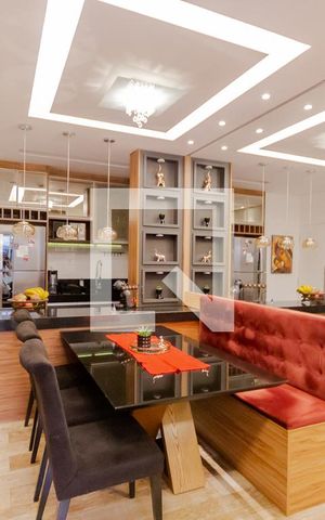 Apartamento à venda com 90m², 2 quartos e 1 vaga Apartamento à venda com 90m², 2 quartos e 1 vagaSala