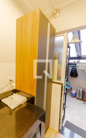 Apartamento à venda com 90m², 2 quartos e 1 vaga Apartamento à venda com 90m², 2 quartos e 1 vagaArmário