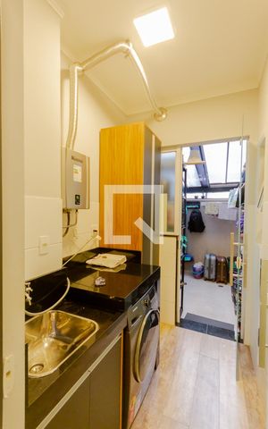 Apartamento à venda com 90m², 2 quartos e 1 vaga Apartamento à venda com 90m², 2 quartos e 1 vagaÁrea de Serviço