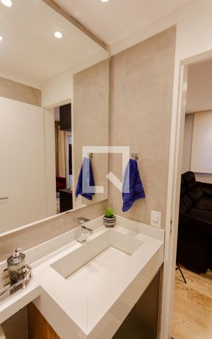 Apartamento à venda com 90m², 2 quartos e 1 vaga Apartamento à venda com 90m², 2 quartos e 1 vagaBanheiro