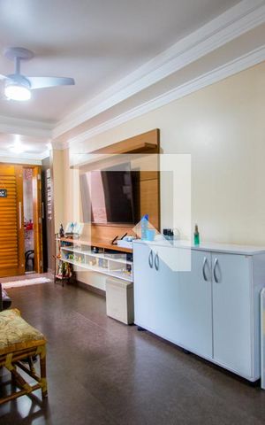 Casa à venda com 199m², 5 quartos e 3 vagas Casa à venda com 199m², 5 quartos e 3 vagasCasa 2 - Sala
