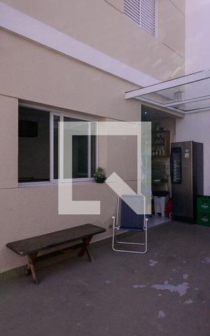 Casa à venda com 120m², 4 quartos e 2 vagas Casa à venda com 120m², 4 quartos e 2 vagasEntrada/ Quintal