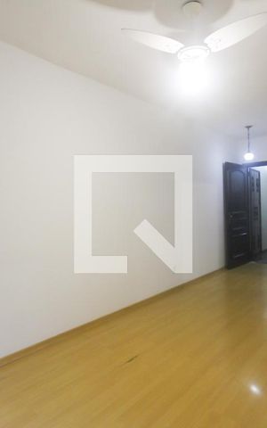 Apartamento à venda com 65m², 2 quartos e 1 vaga Apartamento à venda com 65m², 2 quartos e 1 vagaSala