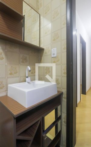 Apartamento à venda com 65m², 2 quartos e 1 vaga Apartamento à venda com 65m², 2 quartos e 1 vagaBanheiro