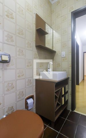 Apartamento à venda com 65m², 2 quartos e 1 vaga Apartamento à venda com 65m², 2 quartos e 1 vagaBanheiro
