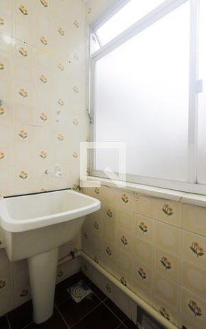 Apartamento à venda com 65m², 2 quartos e 1 vaga Apartamento à venda com 65m², 2 quartos e 1 vagaÁrea de Serviço