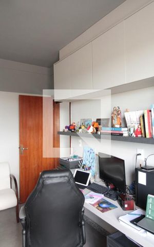 Apartamento à venda com 144m², 4 quartos e 2 vagasQuarto 3